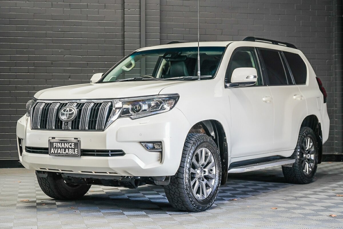 Toyota Landcruiser Prado image 4