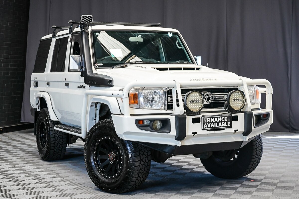 Toyota Landcruiser image 1