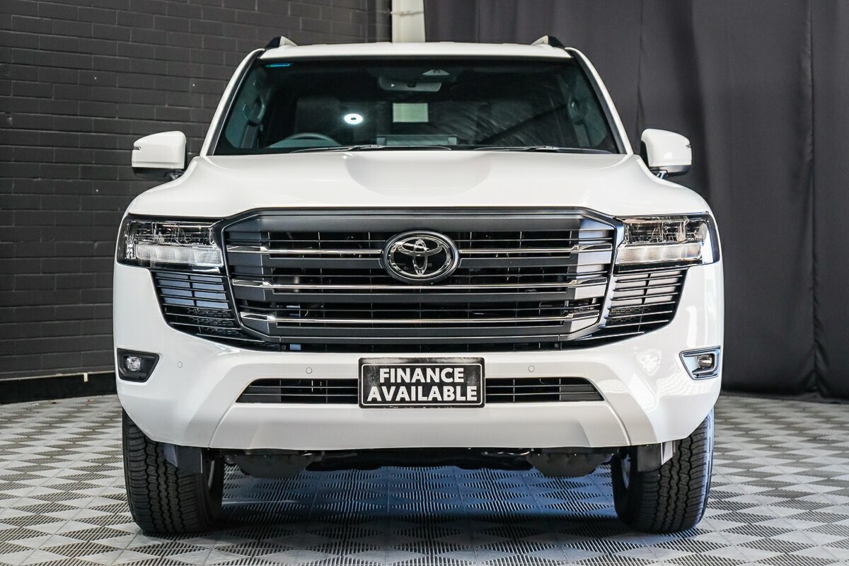 Toyota Landcruiser image 3