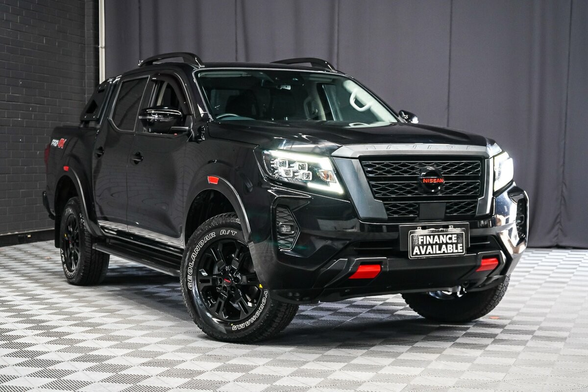 Nissan Navara image 1