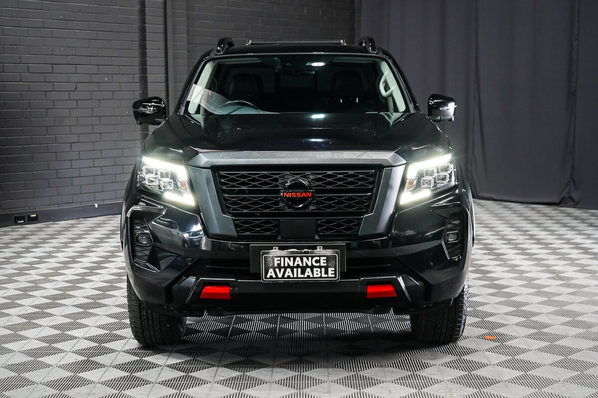 Nissan Navara image 3