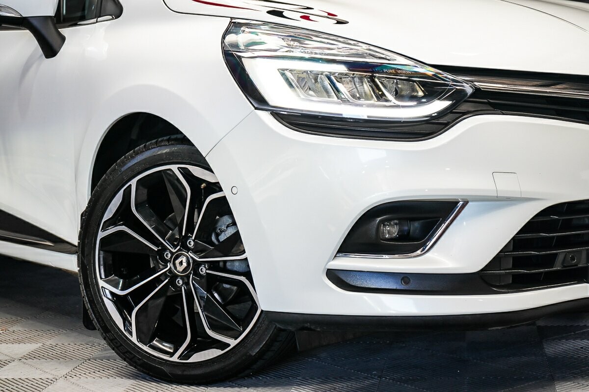 Renault Clio image 2