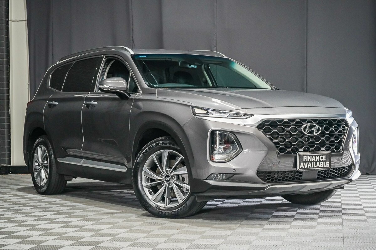 Hyundai Santa Fe image 1