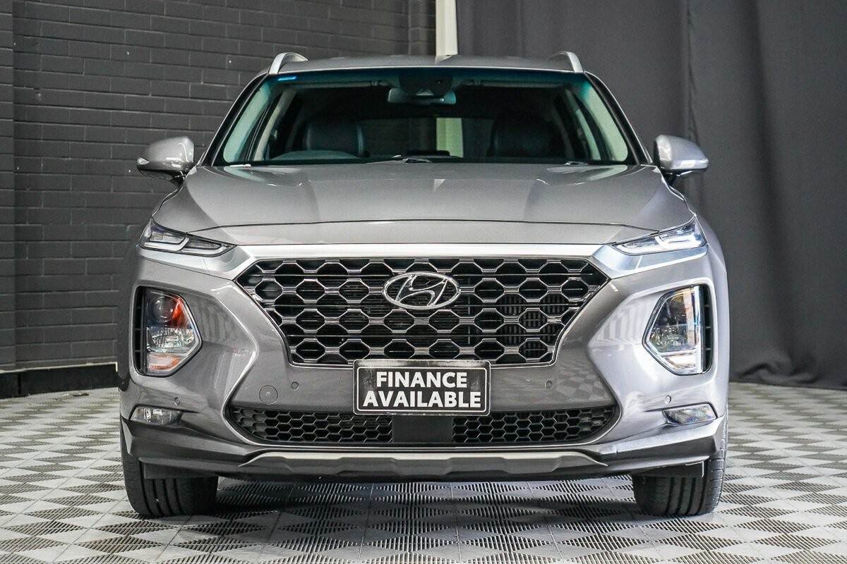 Hyundai Santa Fe image 3
