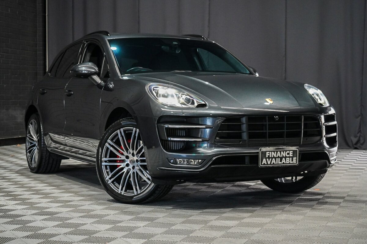Porsche Macan image 1