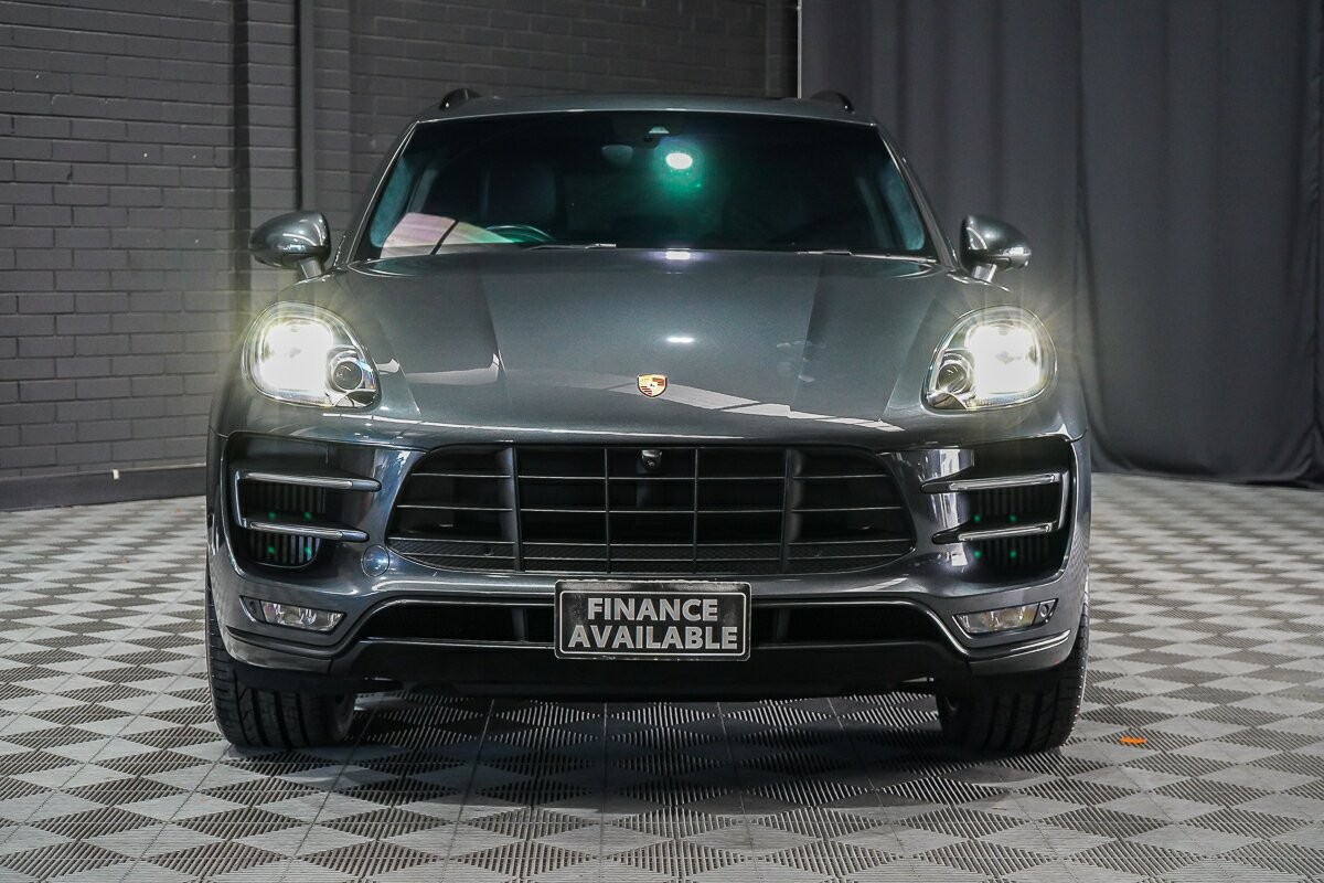 Porsche Macan image 3