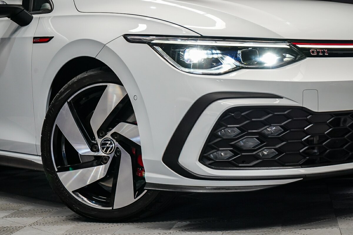 Volkswagen Golf image 2