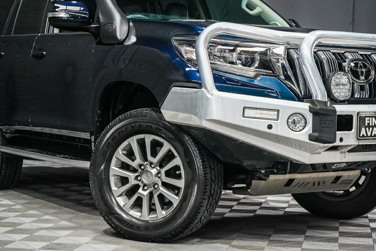 Toyota Landcruiser Prado image 2