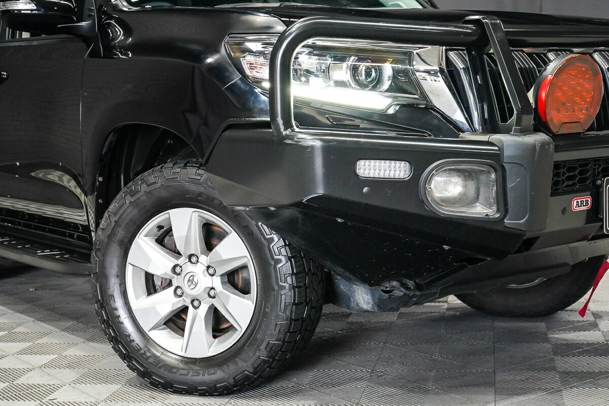 Toyota Landcruiser Prado image 2