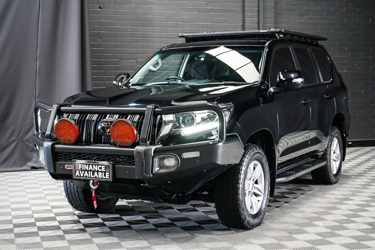 Toyota Landcruiser Prado image 4