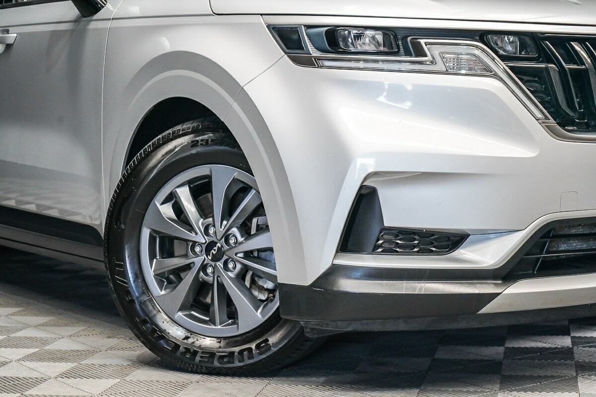 Kia Carnival image 2