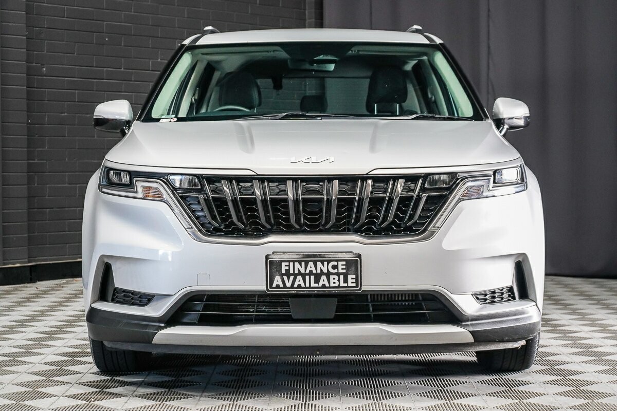 Kia Carnival image 3