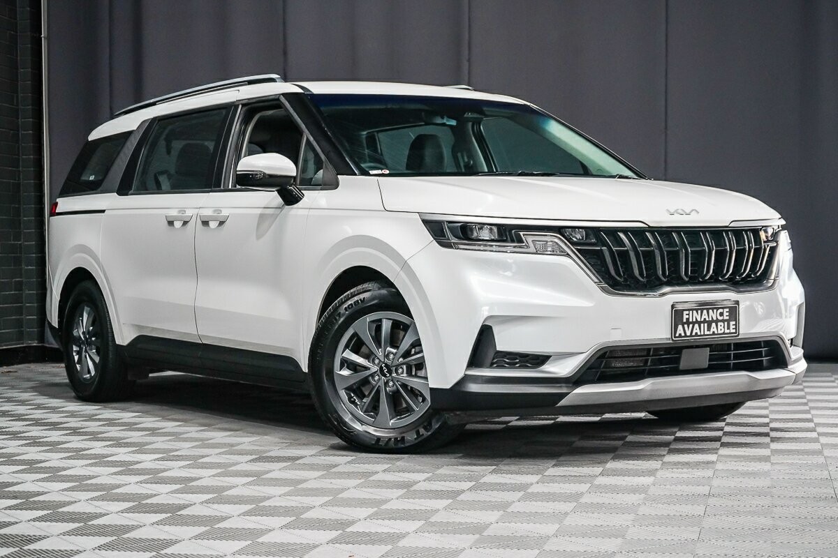Kia Carnival image 1