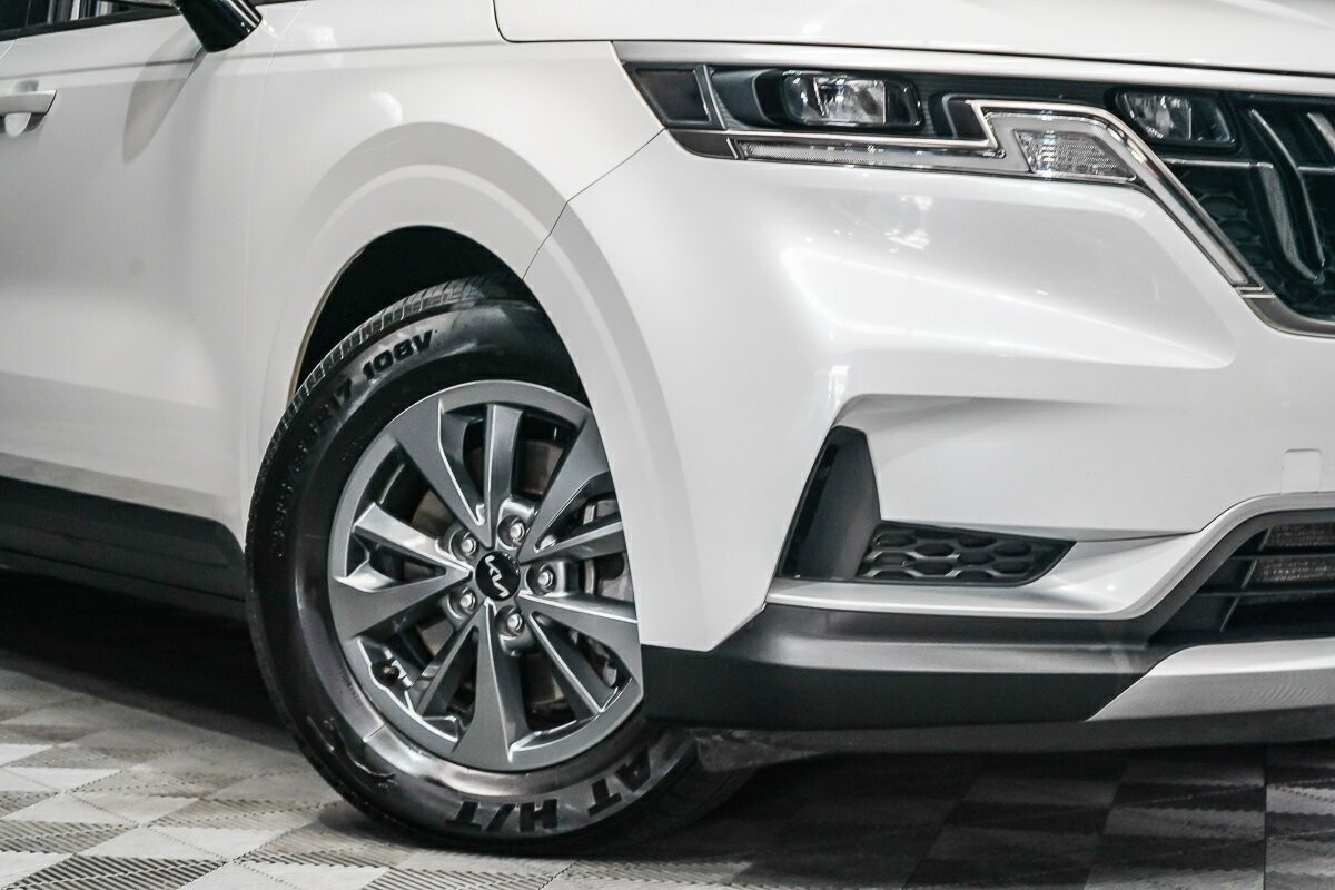 Kia Carnival image 2