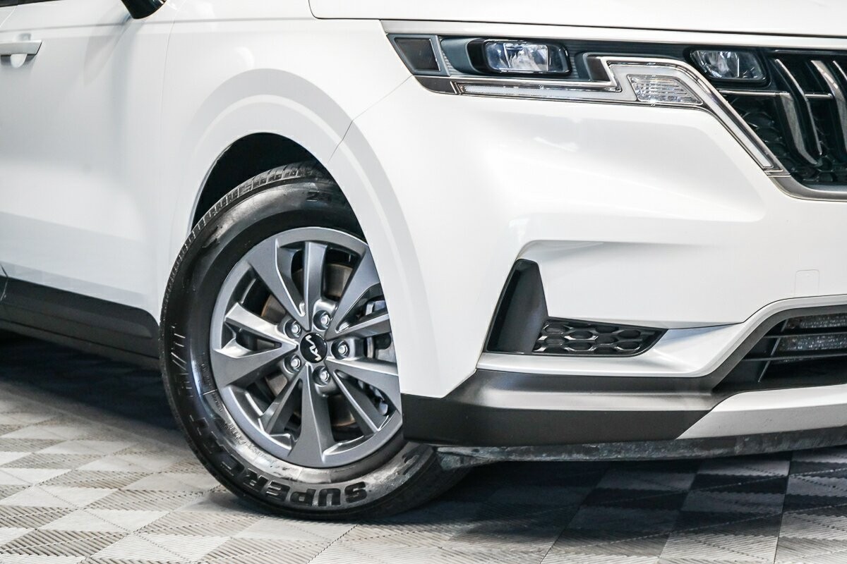Kia Carnival image 2