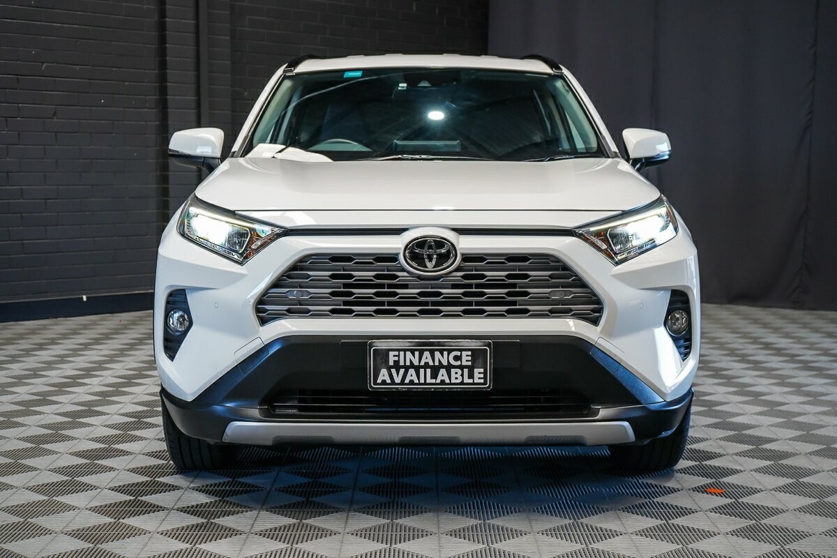 Toyota Rav4 image 3