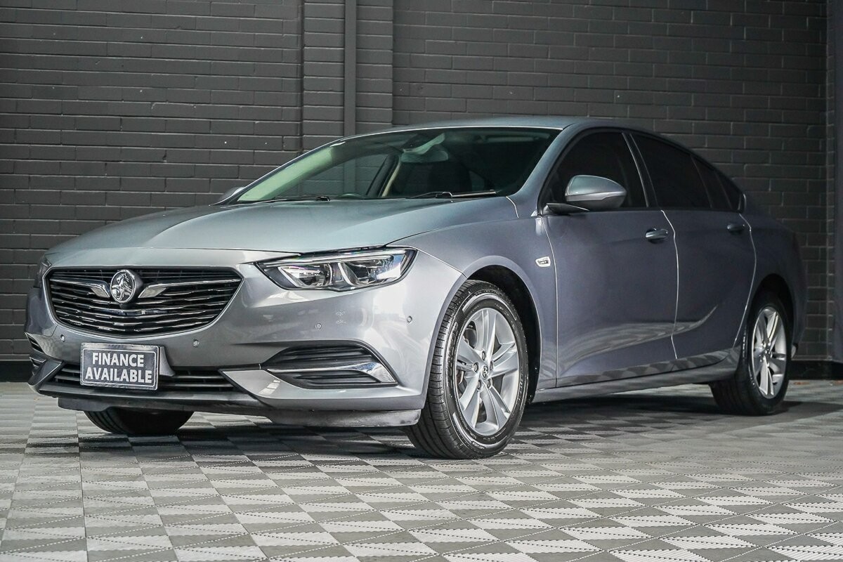 Holden Commodore image 4