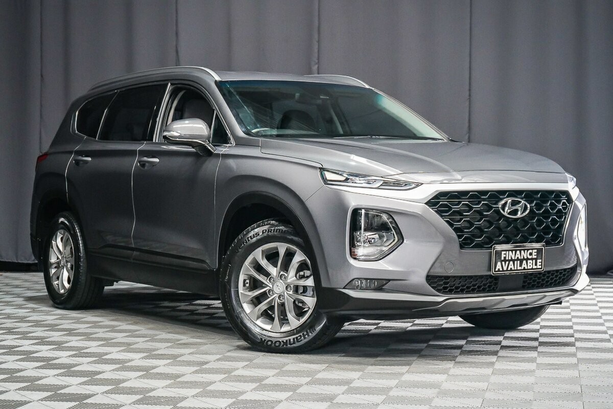 Hyundai Santa Fe image 1