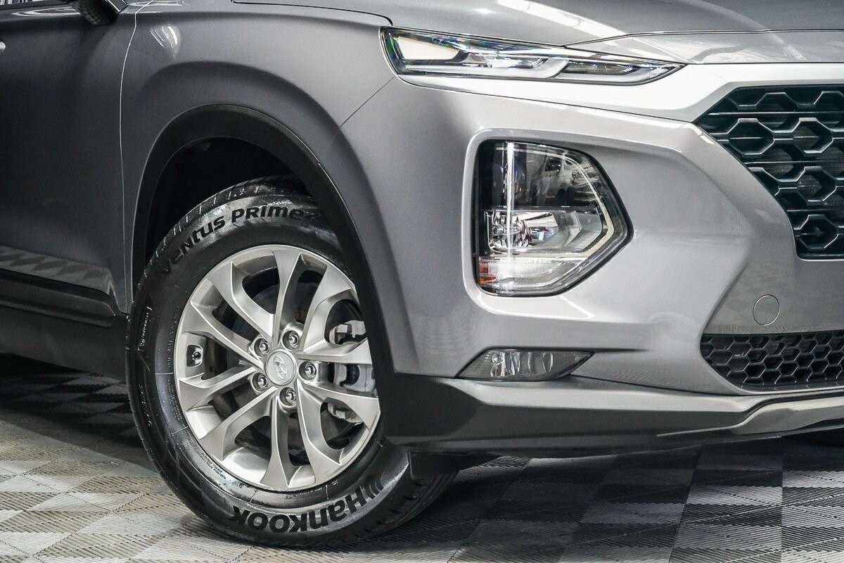 Hyundai Santa Fe image 2