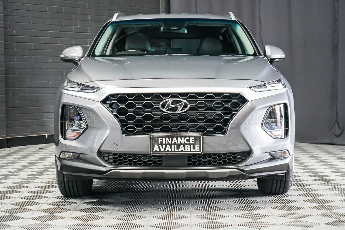 Hyundai Santa Fe image 3