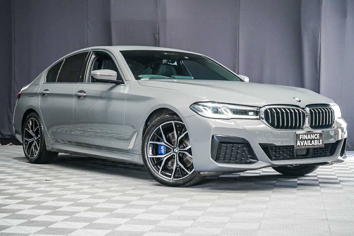 BMW 5 Series image 1