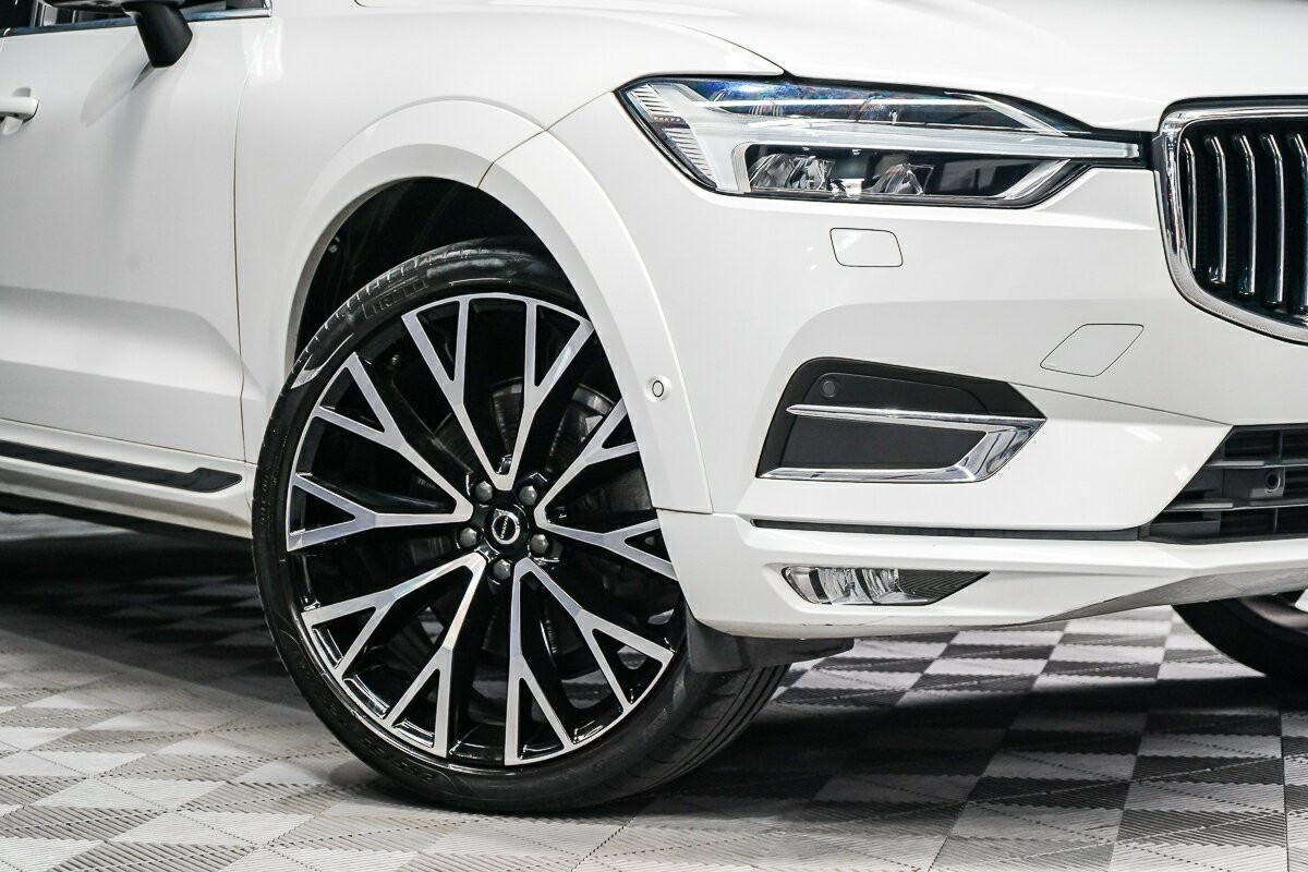 Volvo Xc60 image 2