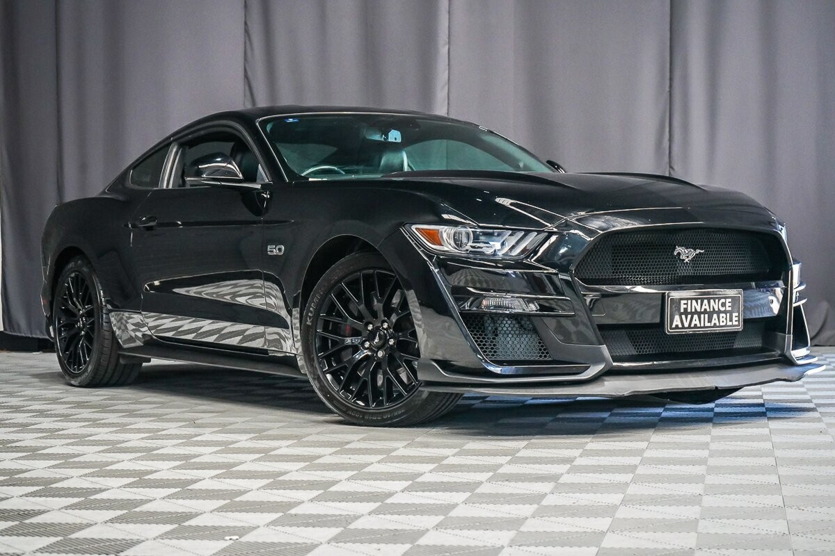 Ford Mustang image 1