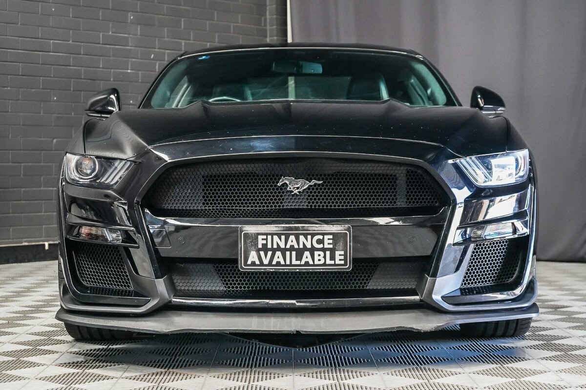 Ford Mustang image 3