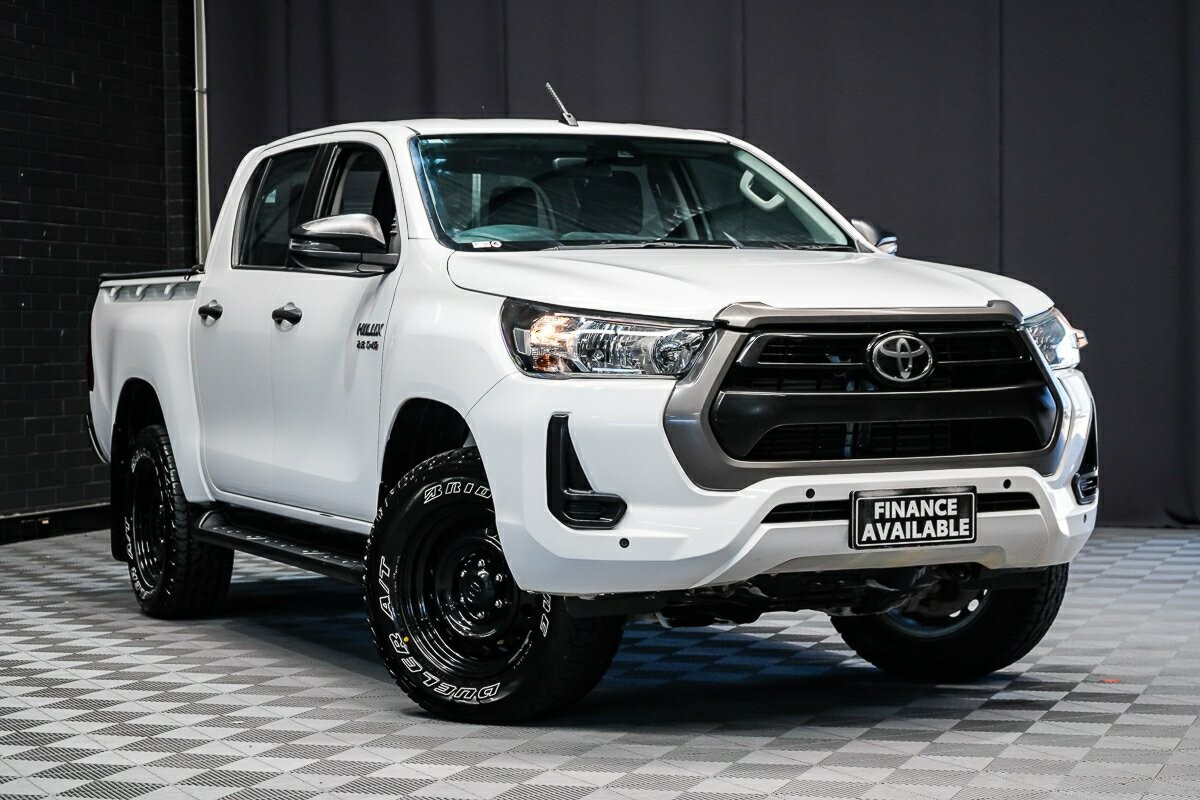 Toyota Hilux image 1