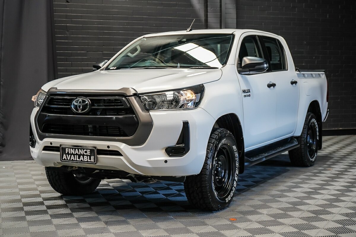 Toyota Hilux image 4