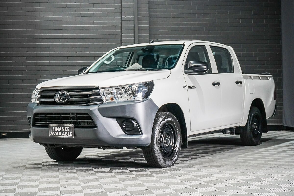 Toyota Hilux image 4