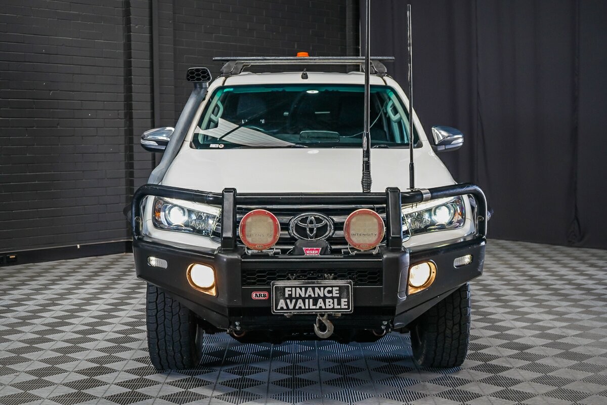 Toyota Hilux image 3