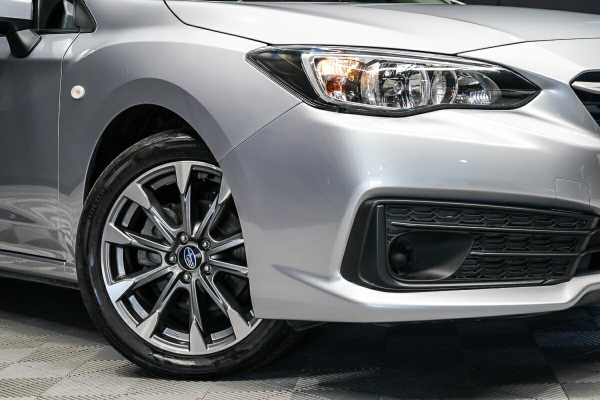 Subaru Impreza image 2