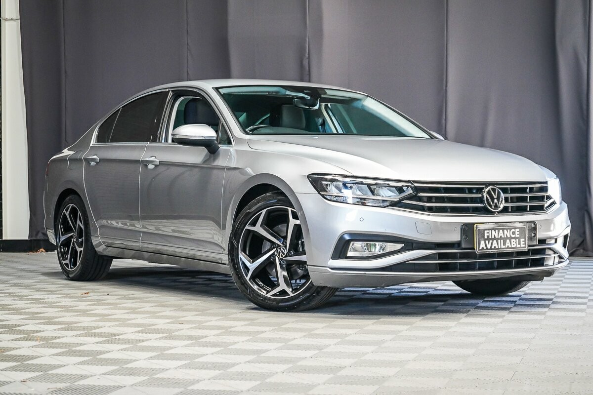 Volkswagen Passat image 1