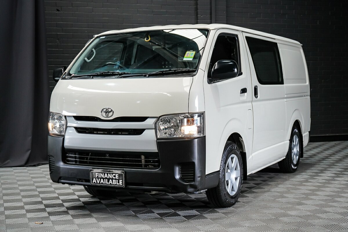 Toyota Hiace image 4