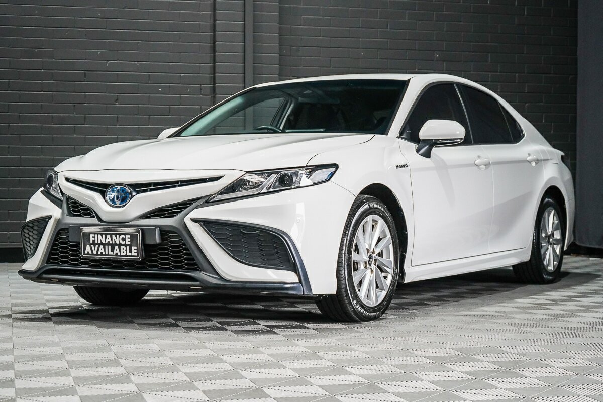 Toyota Camry image 4