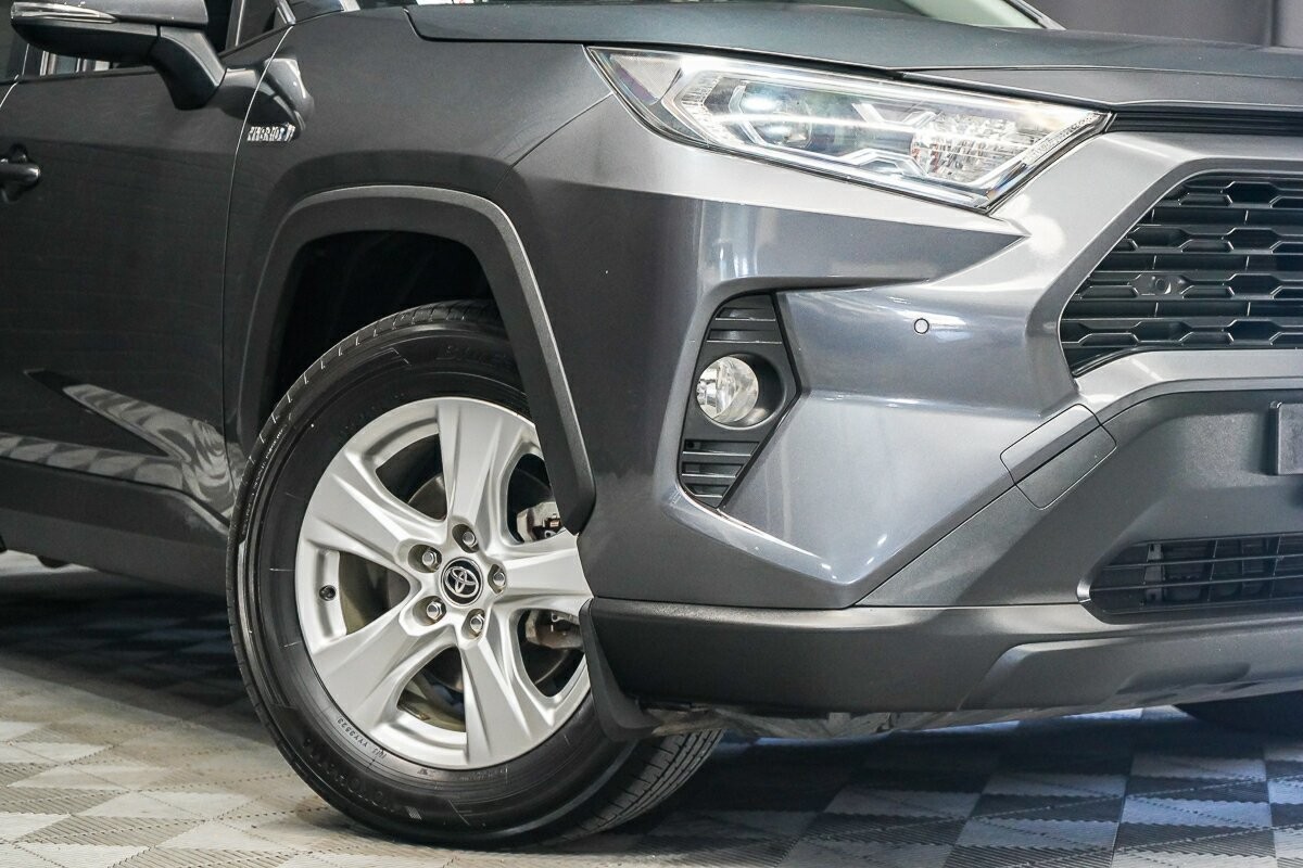 Toyota Rav4 image 2