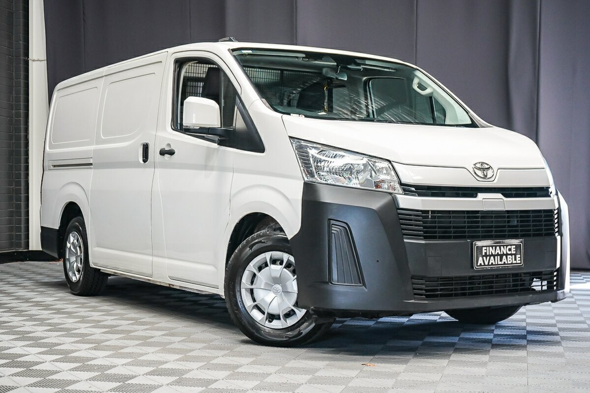 Toyota Hiace image 1