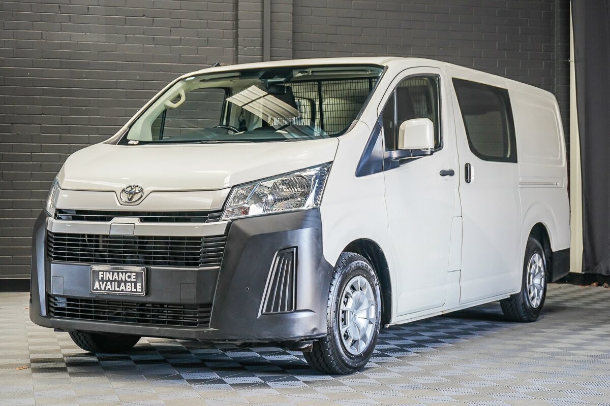 Toyota Hiace image 4