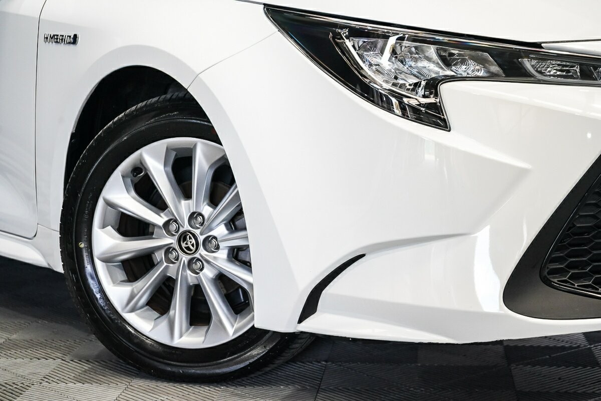 Toyota Corolla image 2