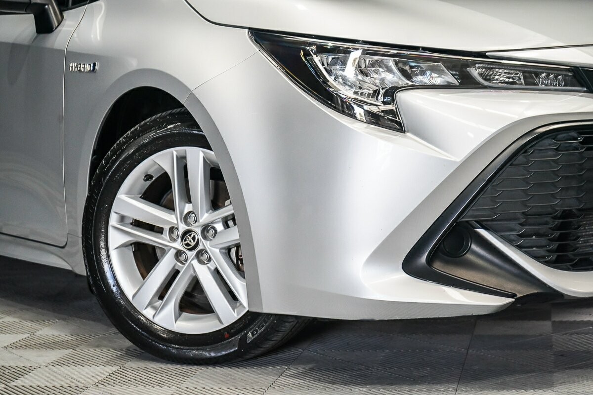 Toyota Corolla image 2