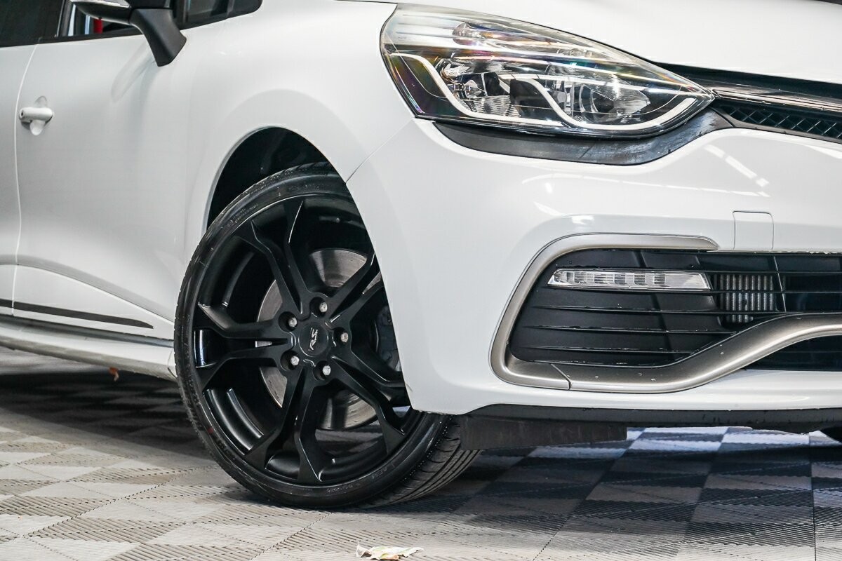 Renault Clio image 2