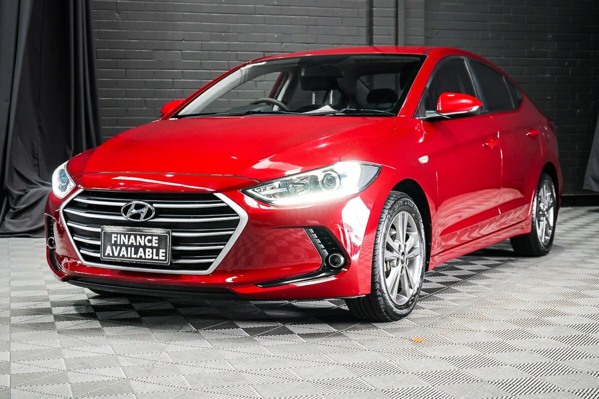 Hyundai Elantra image 4