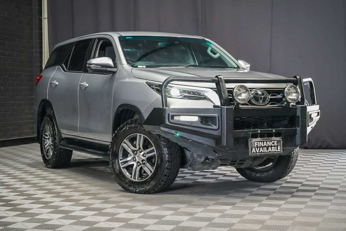 Toyota Fortuner image 1