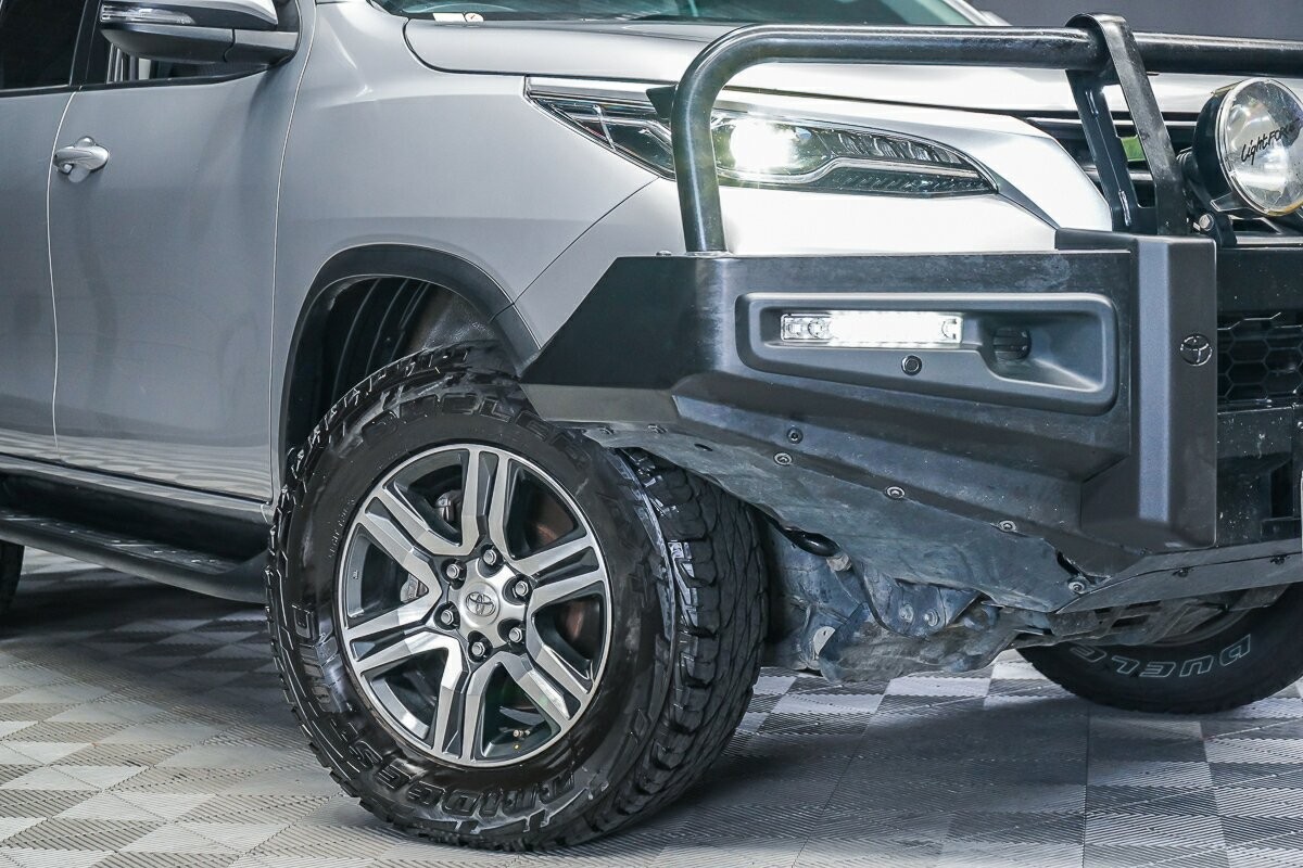 Toyota Fortuner image 2