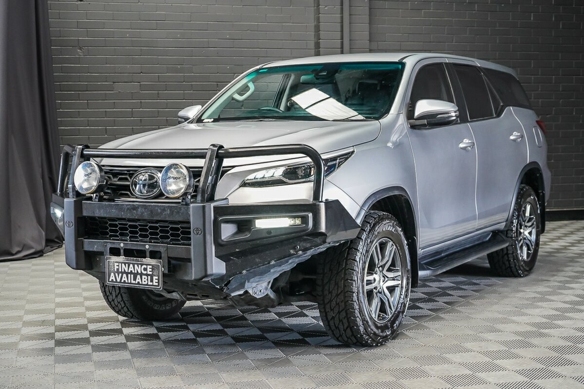 Toyota Fortuner image 4