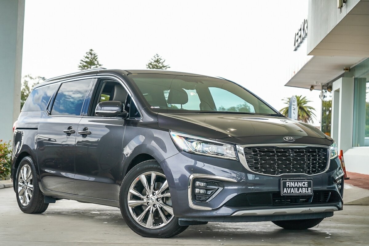 Kia Carnival image 1