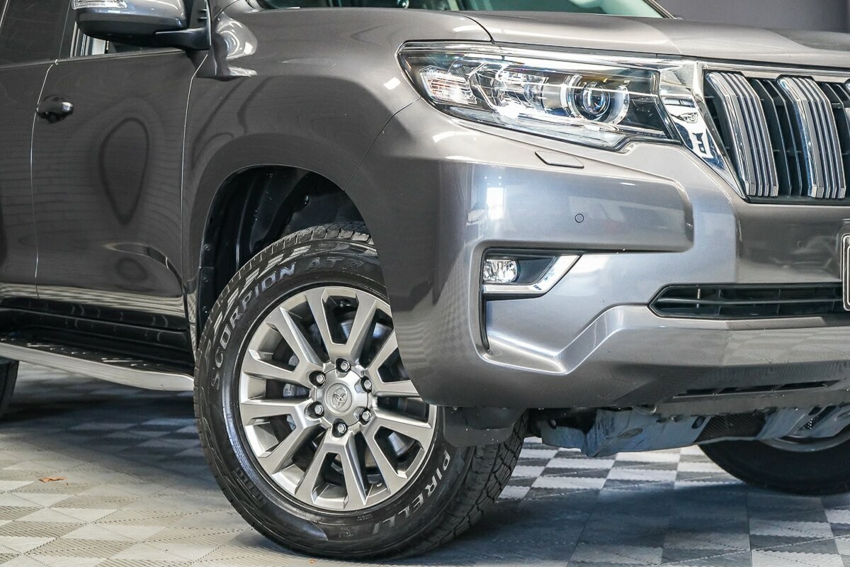 Toyota Landcruiser Prado image 2