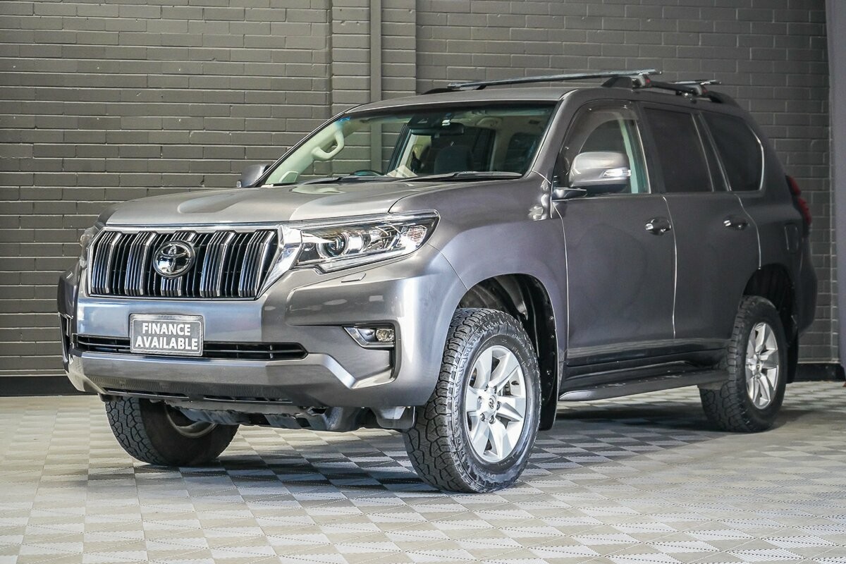 Toyota Landcruiser Prado image 4