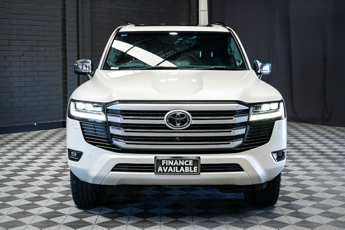 Toyota Landcruiser image 3